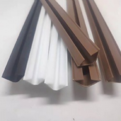 Smoke corner seals